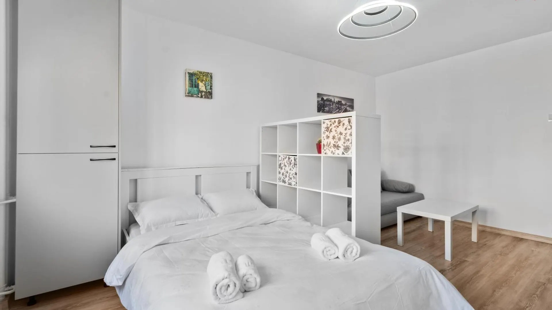 Carlas New Times Flat Tineretului location